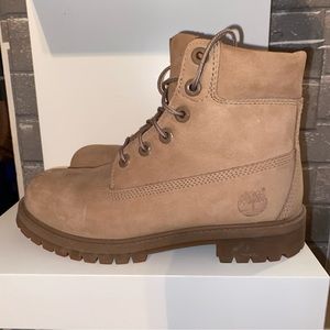 Timberlands color sand